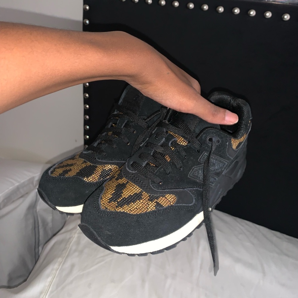 New Balance 999 Black & Gold Retro Sneakers 7.5